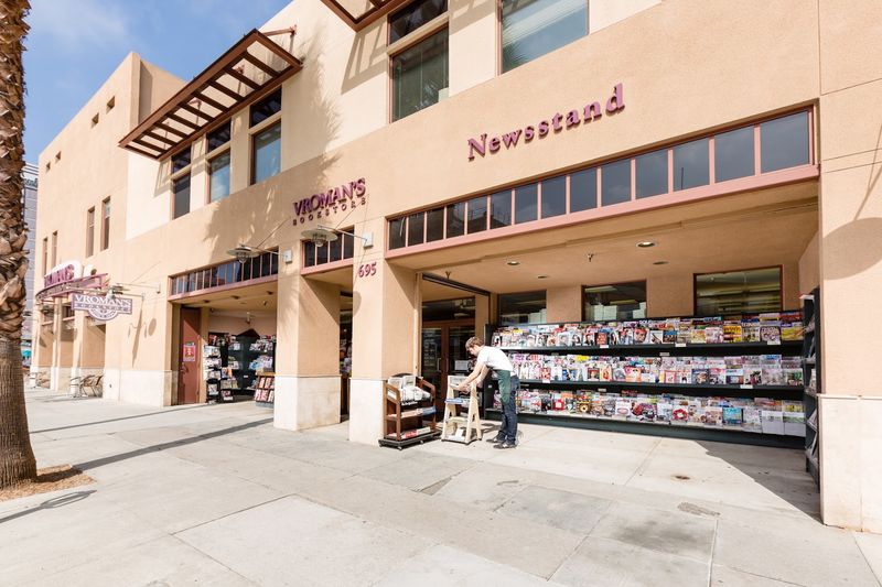 Vroman's Bookstore, Pasadena, California Vroman's Bookstore, Pasadena, California
