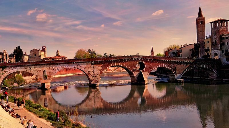 Walk the Adige Riverfront Walk the Adige Riverfront