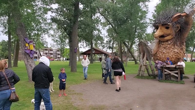 Washington Park: The Perfect Setting for a Giant
