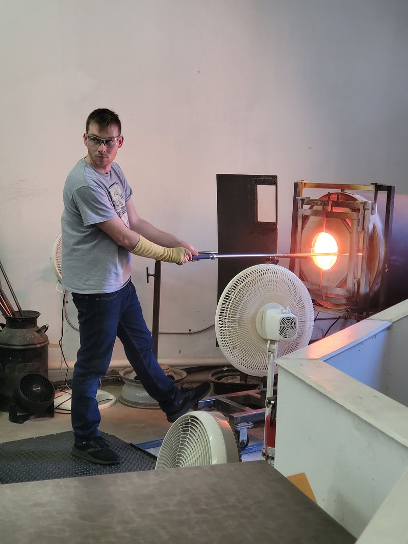 Watching Live Glassblowing Demonstrations Watching Live Glassblowing Demonstrations