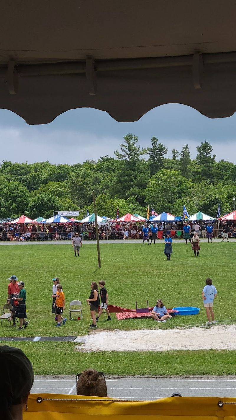 Watching the Heavy Athletics Watching the Heavy Athletics