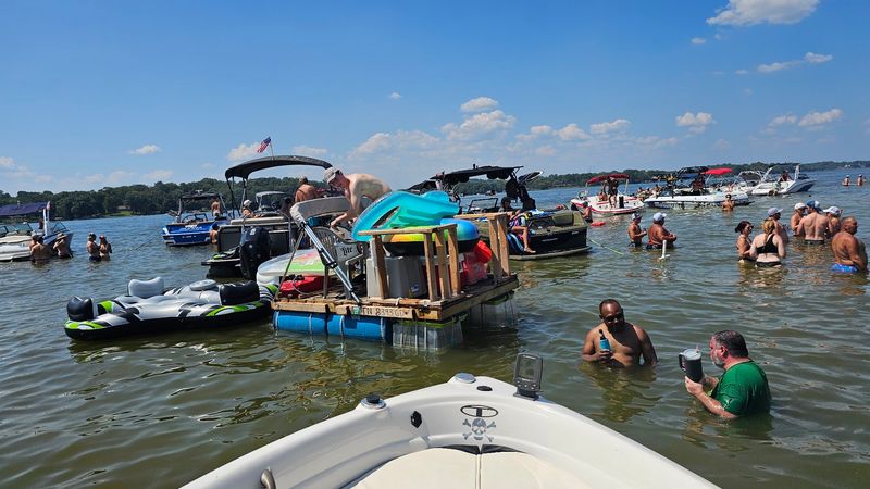 Weekends When The Boats Roll In By The Hundreds Weekends When The Boats Roll In By The Hundreds