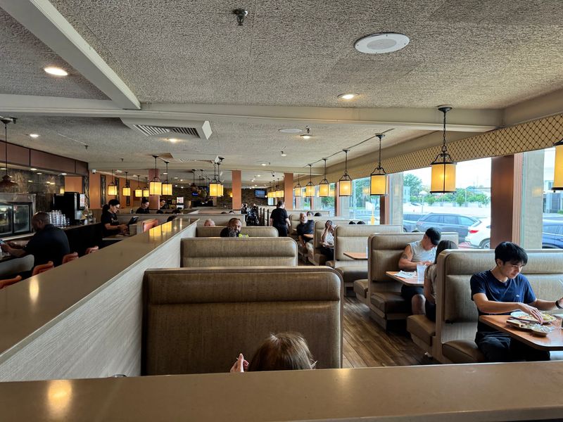 What the Inside of This Diner Actually Feels Like What the Inside of This Diner Actually Feels Like