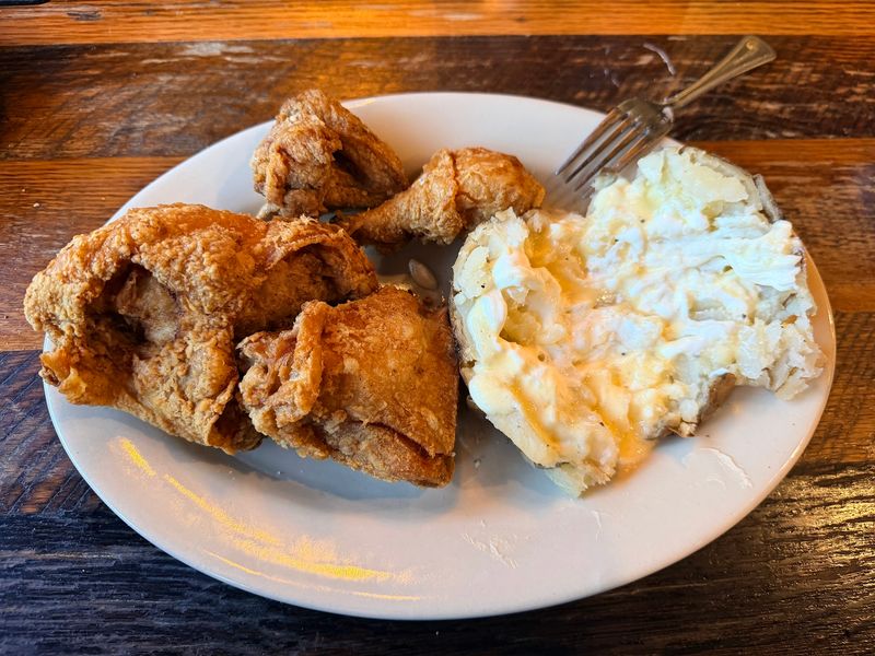 Where Collinsville Keeps Its Comfort Food Where Collinsville Keeps Its Comfort Food