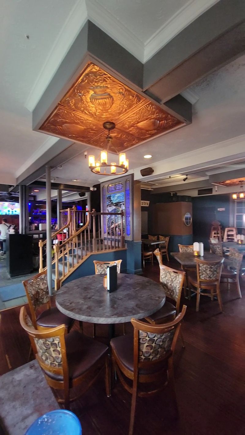 Where Mount Washington History Meets a Lively Dining Room Where Mount Washington History Meets a Lively Dining Room