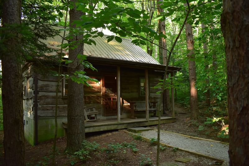 Where the Cabin Sits in the Hocking Hills Landscape