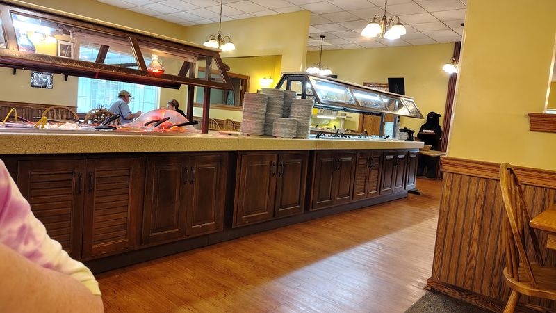 Who Eats Here and Why They Keep Coming Back Who Eats Here and Why They Keep Coming Back