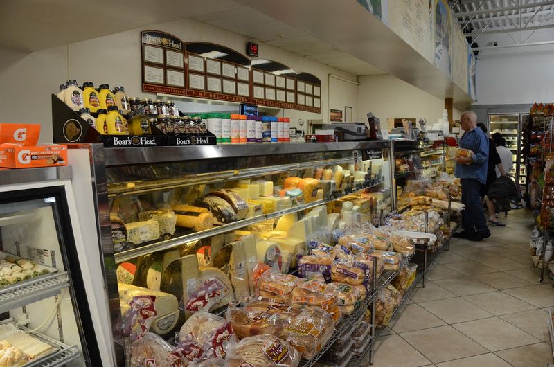 Who Shops Here and What the Atmosphere Feels Like