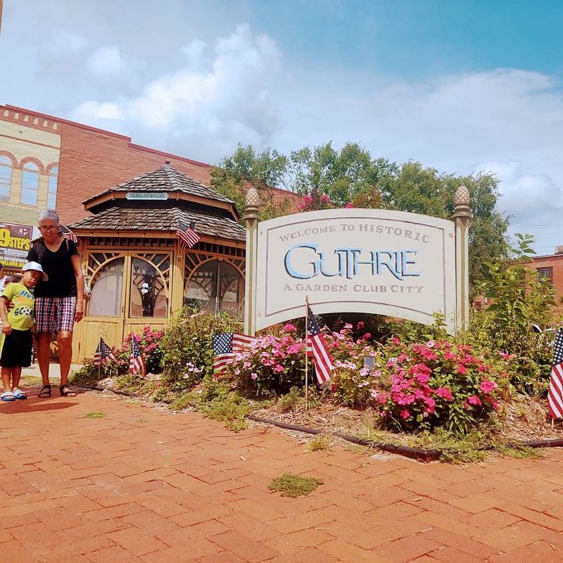 Who Will Love Guthrie Most