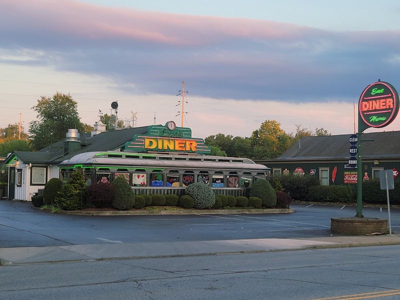 Who Will Love Rhonda's Emerald Diner Most Who Will Love Rhonda's Emerald Diner Most