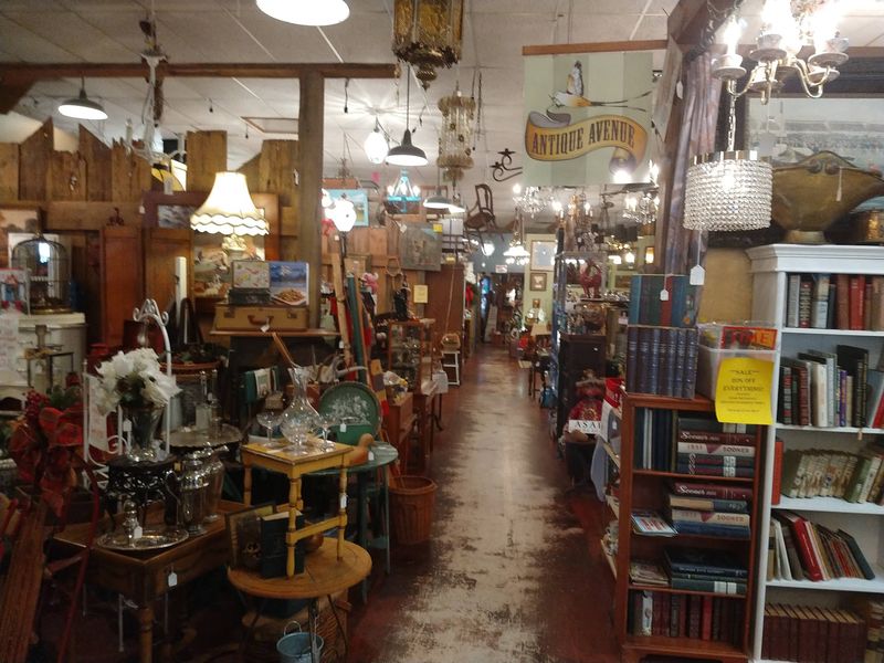 Why Antique Avenue Market Earns a Spot on Your Oklahoma City List Why Antique Avenue Market Earns a Spot on Your Oklahoma City List