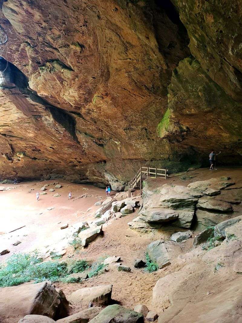 Why Ash Cave Earns Its Place as a Hocking Hills Standout Why Ash Cave Earns Its Place as a Hocking Hills Standout