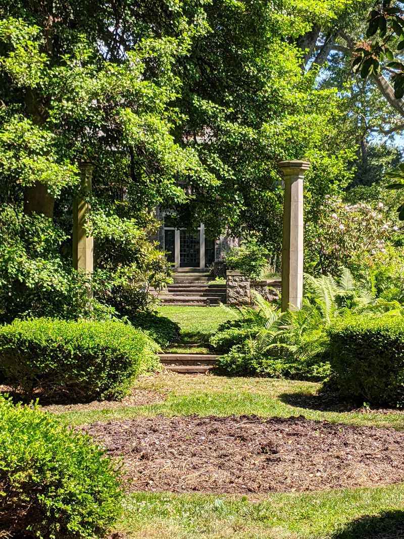 Why Stoneleigh Is Worth Slowing Down For Why Stoneleigh Is Worth Slowing Down For