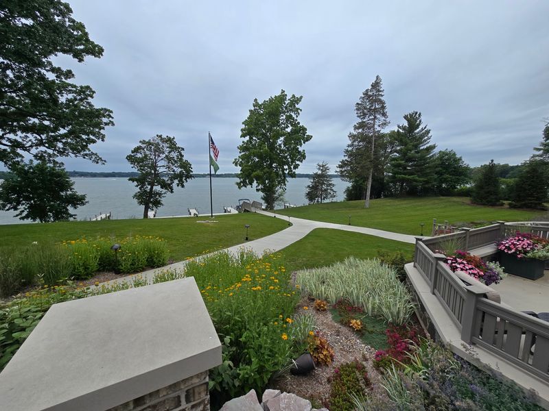 Why This Lakeside Escape Lingers