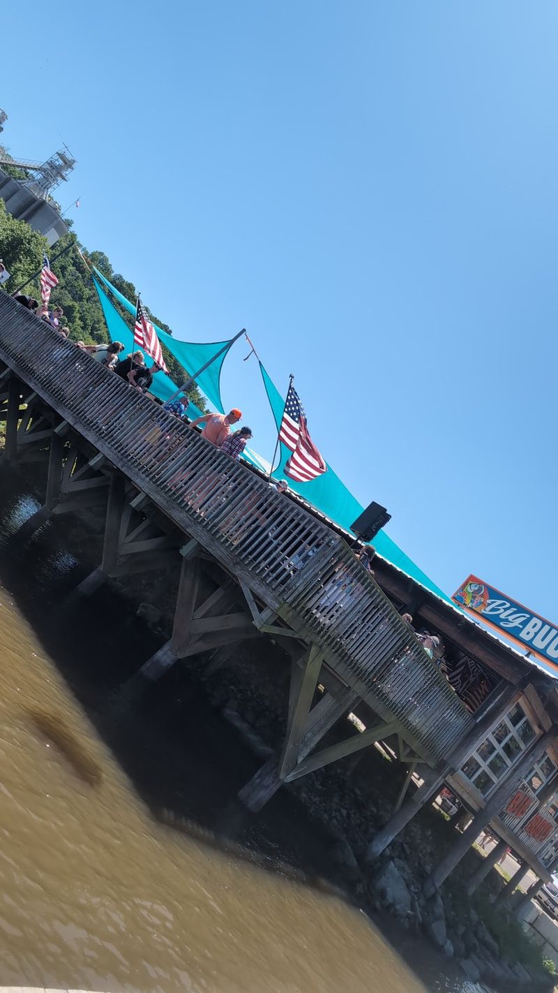 Why This Riverside Stop Wins Fans Why This Riverside Stop Wins Fans