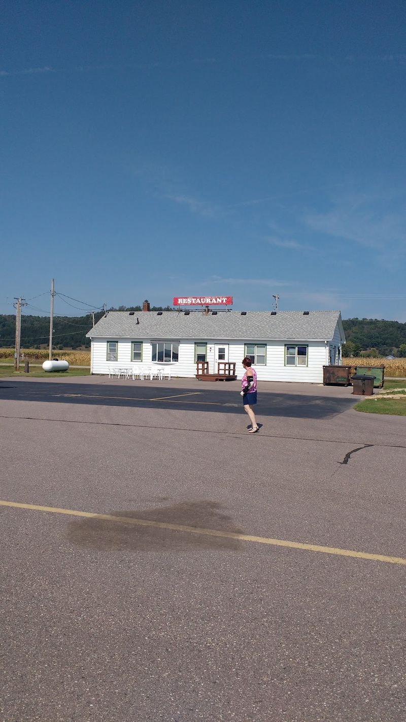 Why This Runway Diner Sticks With You