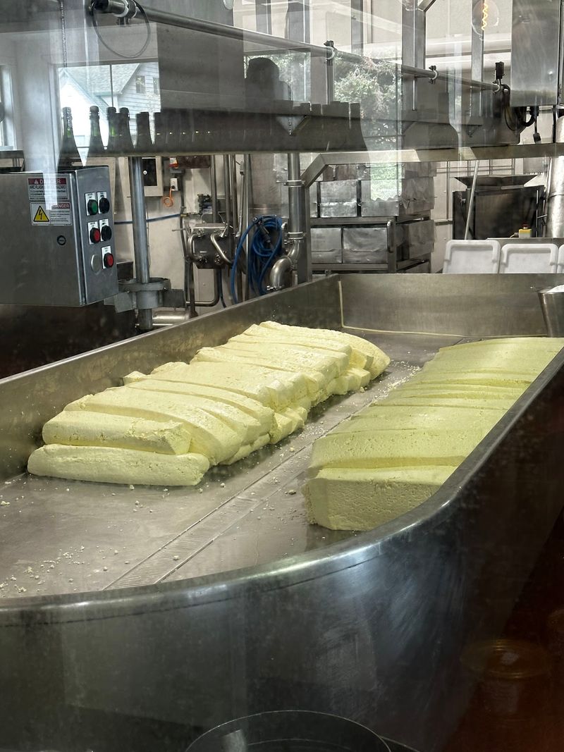 Why This Squeaky-Curd Stop Belongs on Your Coast Trip Why This Squeaky-Curd Stop Belongs on Your Coast Trip