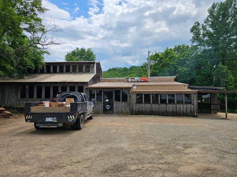 Wild Horse Mountain Bar-B-Que and Where to Find It Wild Horse Mountain Bar-B-Que and Where to Find It