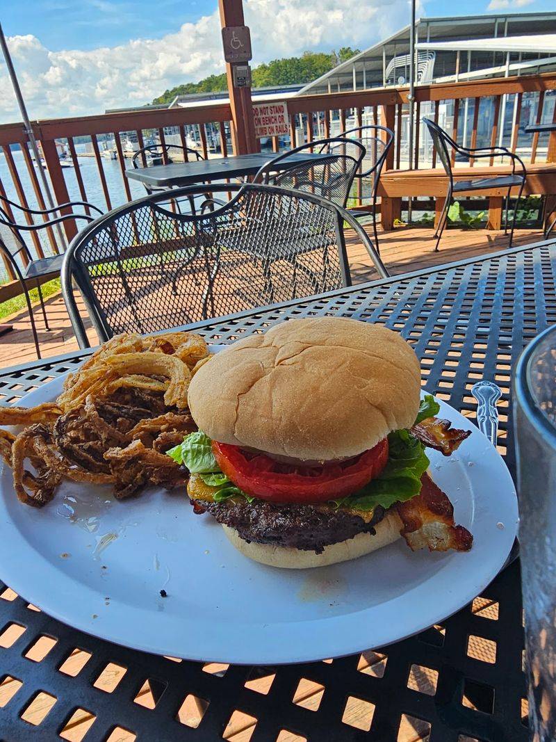 Wings, Burgers, and Comfort Classics Wings, Burgers, and Comfort Classics