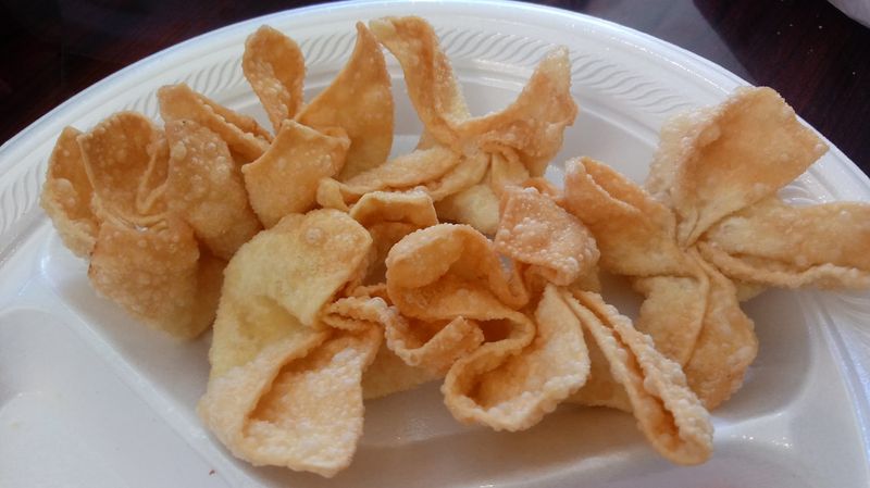 Wings and Wontons Worth a Look Wings and Wontons Worth a Look
