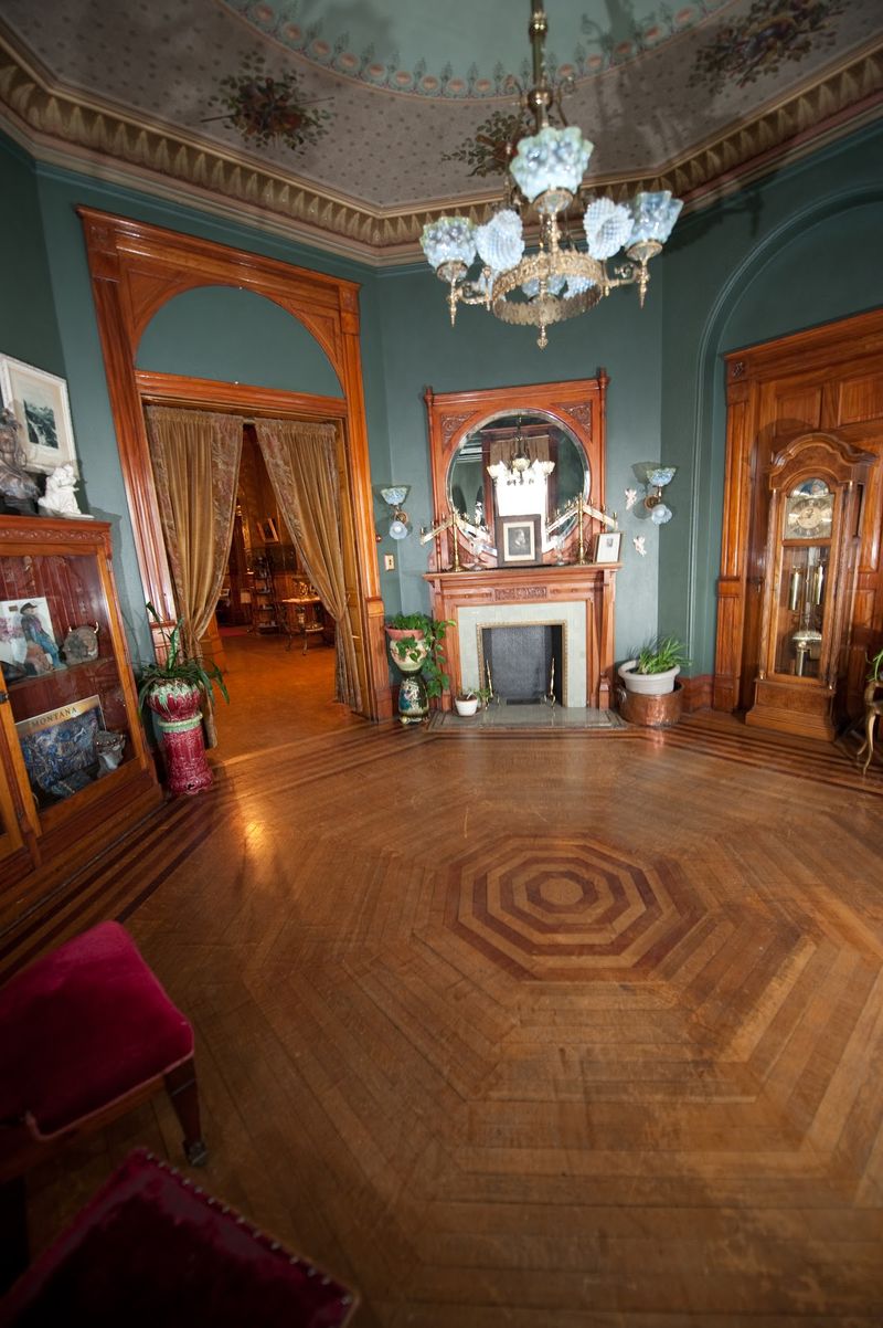 Wood From Six Countries: The Interior Craftsmanship Wood From Six Countries: The Interior Craftsmanship