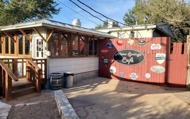 This Off-The-Beaten-Path Texas Café Grills Some Of The Hill Country’s Best Burgers And Onion Rings