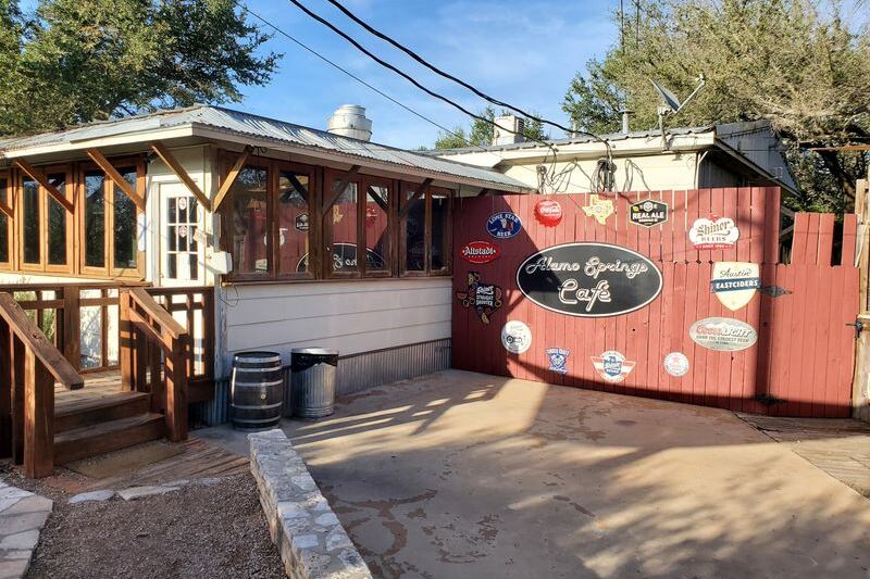 This Off-The-Beaten-Path Texas Café Grills Some Of The Hill Country’s Best Burgers And Onion Rings