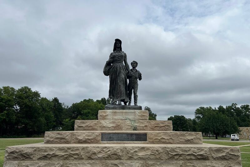 This Oklahoma Museum in Tulsa Lets You Stand Face to Face With a Towering Pioneer Woman Statue