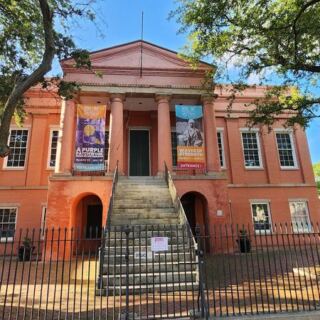 Virginia’s Old Waterfront Town Wins Locals Over With Brick Walkways and Riverside History