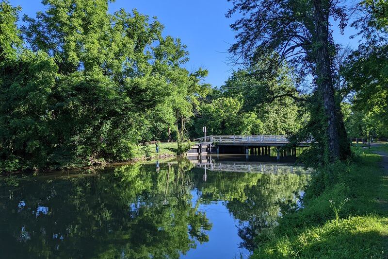 This New Jersey Canal Trail Turns an Easy Ride Into a Full-Day Escape