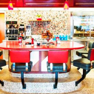 This South Philadelphia Diner Serves Classic Breakfasts and Comfort Food Around the Clock