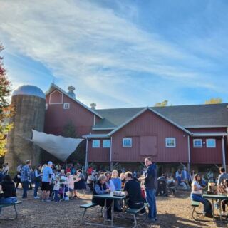 People Have Driven Hours To This Illinois Orchard For Its Apple Cider Donuts Since 1977