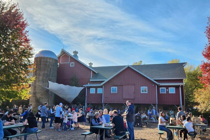People Have Driven Hours To This Illinois Orchard For Its Apple Cider Donuts Since 1977