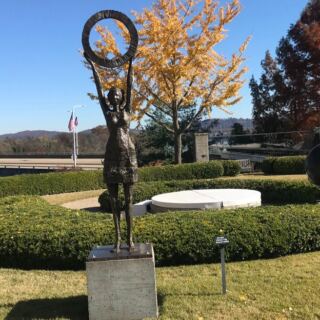 This Free Chattanooga Sculpture Stroll Lets You Wander Past Riverside Artworks Right Off The Tennessee Riverwalk
