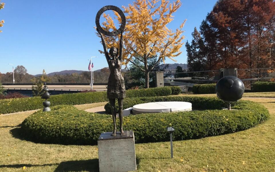This Free Chattanooga Sculpture Stroll Lets You Wander Past Riverside Artworks Right Off The Tennessee Riverwalk