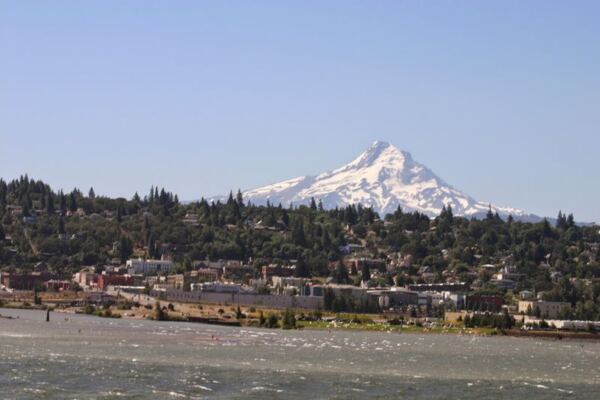 12 Everyday Reasons People Keep Packing Up Their Lives and Moving to Oregon