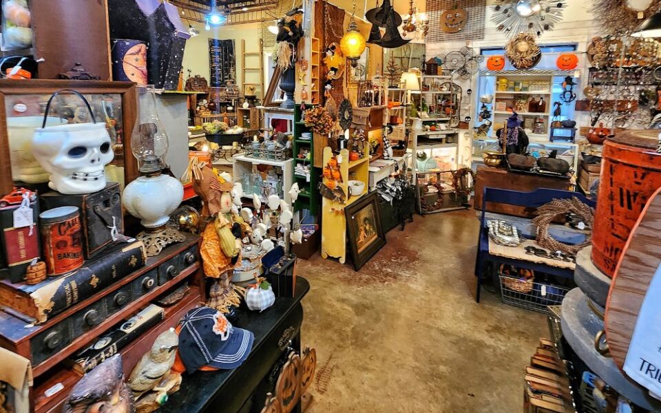 This Minnesota Vintage Store Opens Just 4 Days Each Month
