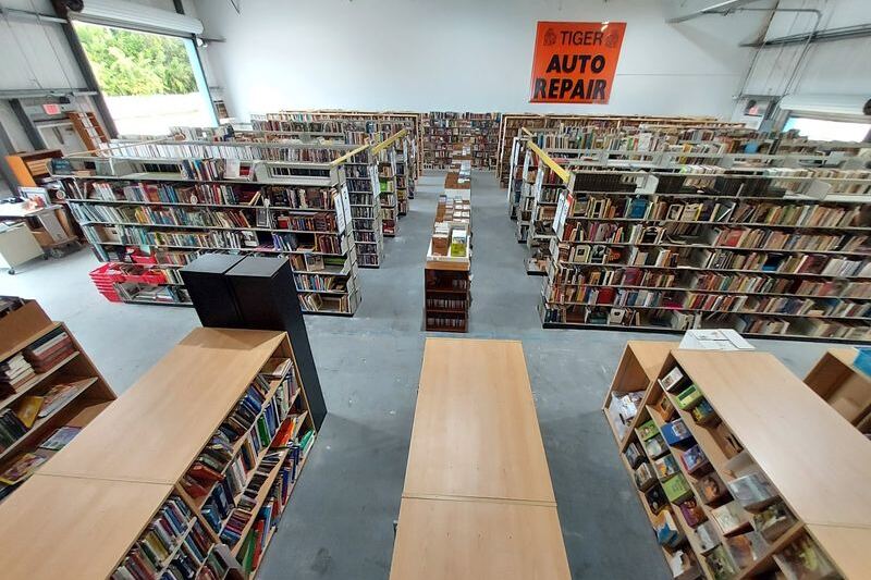 This Florida Bookstore Moves 20,000 Pounds of Books Every Single Week