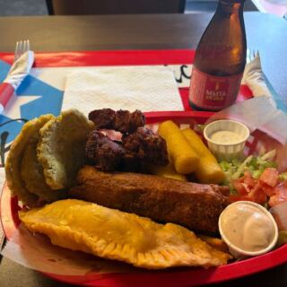 Tennessee Locals Can’t Stop Talking About the Alcapurrias at This Hidden Clarksville Puerto Rican Spot