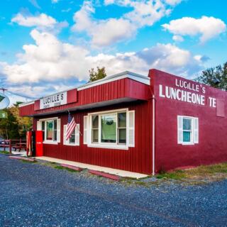The Tiny New Jersey Diner Where Locals Treat Breakfast Like A Statewide Debate