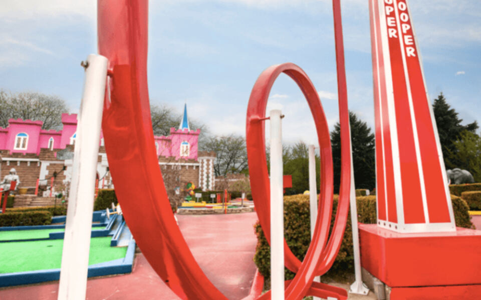 This Illinois Mini-Golf Course Has a Roller Coaster Just for Your Golf Ball