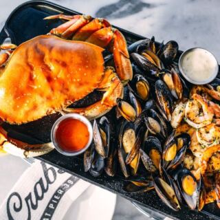 This California Cannery Serves Bottomless Crab and Shrimp Cracked Fresh at Your Table