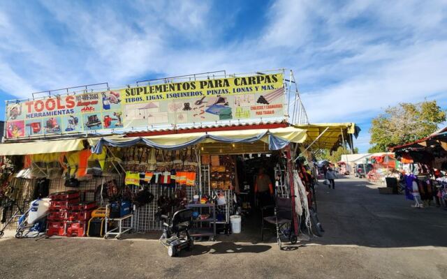 This Sprawling Nevada Flea Market Fills Its Weekends With 100-Plus Vendors, Mexican Eats, and Prices You Can Haggle Down