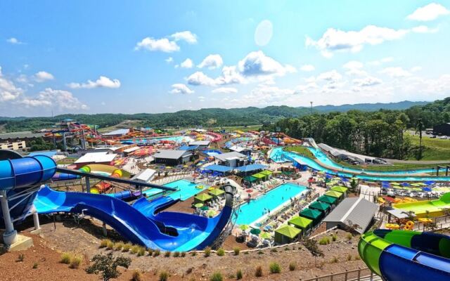 This Tennessee Water Park Packs 50 Acres of Slides, a Wave Pool, and a Lazy River Into One Family Day