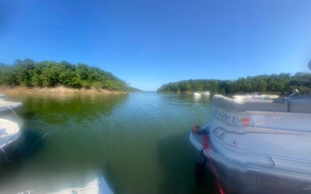There’s an Oklahoma Cove Where Boaters Tie Up All Weekend for a Floating Party