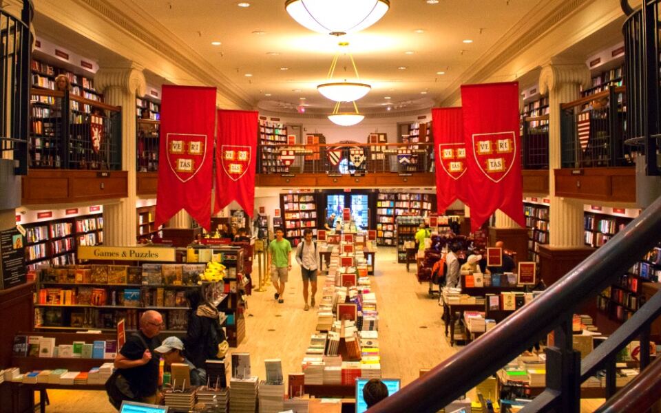 15 Oldest Bookstores in America Still Selling Books