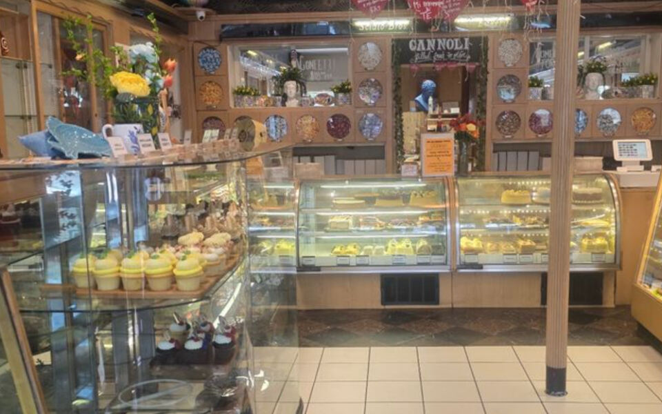 This Rhode Island Bakery Makes Pastries The Same Way An Italian Family Has Since 1916