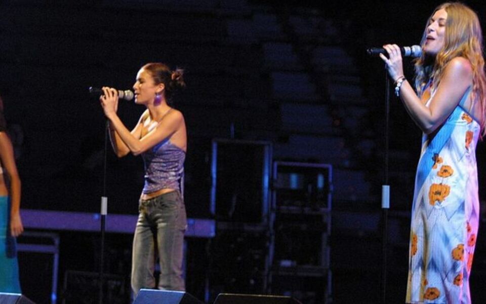 15 Infamous One-Hit Wonders People Love to Hate