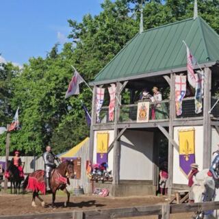 Tennessee Has a Renaissance Faire Where Knights Joust Beside a Real Castle and Food Stalls Fill the Grounds