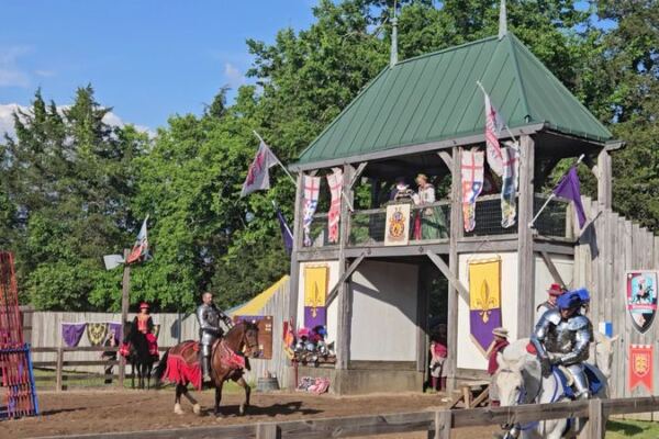 Tennessee Has a Renaissance Faire Where Knights Joust Beside a Real Castle and Food Stalls Fill the Grounds